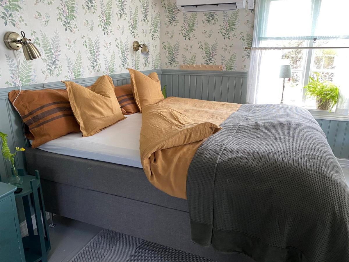 B&B Bland Ormbunkar Och Rosor 팔켄베리 외부 사진